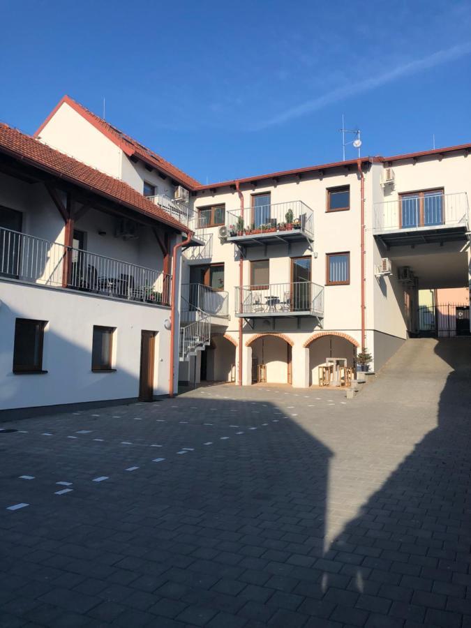 Apartmany Konevova Mikulov Exterior photo